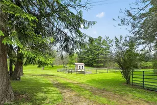 9509 Shaw Rd, Spencer, OH 44275 - Photo 3