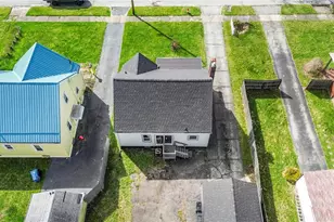 121 Princess St, Campbell, OH 44405 - Photo 13