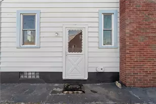 121 Princess St, Campbell, OH 44405 - Photo 47