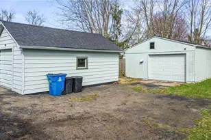 121 Princess St, Campbell, OH 44405 - Photo 7