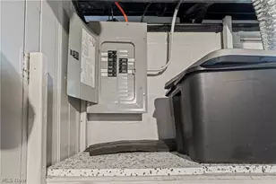 121 Princess St, Campbell, OH 44405 - Photo 43