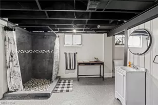 121 Princess St, Campbell, OH 44405 - Photo 37