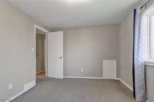 2472 Warren Pkwy, Twinsburg, OH 44087 - Photo 13