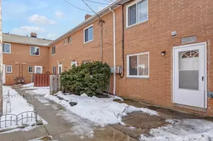 2472 Warren Pkwy, Twinsburg, OH 44087 - Photo 3