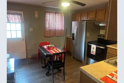 1618 Adams Street, Coshocton, OH 43812 - Photo 9