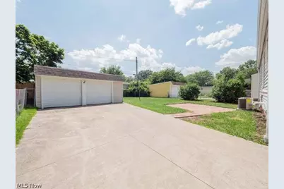 18310 Harvard Avenue, Loveland, OH 44122 - Photo 23