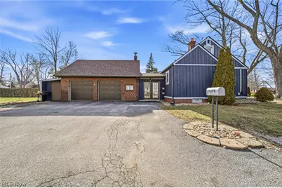 33378 Lake Shore Boulevard, Eastlake, OH 44095 - Photo 3