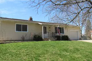 389 Riverview St, Canal Fulton, OH 44614 - Photo 3