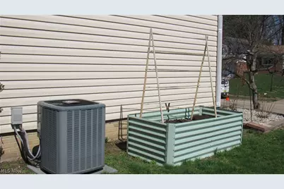 389 Riverview Street, Canal Fulton, OH 44614 - Photo 7