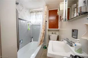 310 S 4th St, Coshocton, OH 43812 - Photo 11