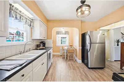 3814 Bushnell Road, University Heights, OH 44118 - Photo 9