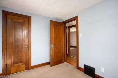 41 E Rosewood Avenue, Akron, OH 44301 - Photo 19