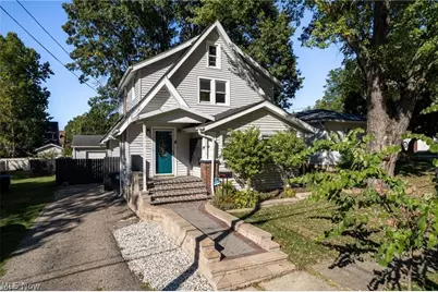 41 E Rosewood Avenue, Akron, OH 44301 - Photo 1