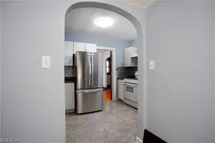 41 E Rosewood Ave, Akron, OH 44301 - Photo 11