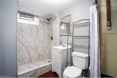 41 E Rosewood Avenue, Akron, OH 44301 - Photo 23