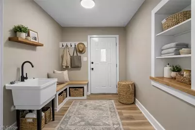 75 W Dartmore Avenue, Akron, OH 44301 - Photo 23