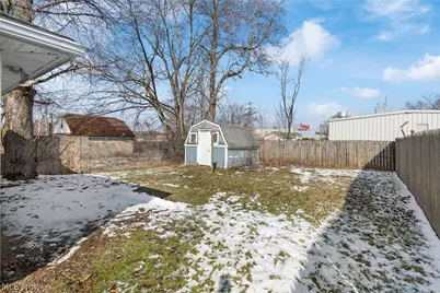 75 W Dartmore Avenue, Akron, OH 44301 - Photo 29