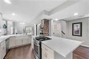 1916 W 44th St, Loveland, OH 44113 - Photo 9