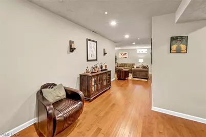 1920 Parkgate Avenue, Akron, OH 44320 - Photo 43