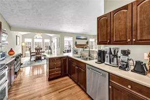 1920 Parkgate Ave, Akron, OH 44320 - Photo 17