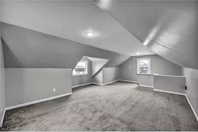 13315 Thornhurst Avenue, Garfield Heights, OH 44105 - Photo 33