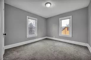 13315 Thornhurst Ave, Garfield Heights, OH 44105 - Photo 19