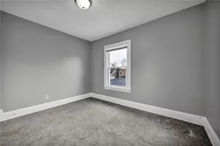 13315 Thornhurst Ave, Garfield Heights, OH 44105 - Photo 27