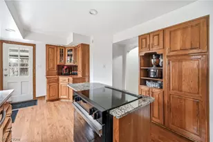 1724 Chestnut Blvd, Cuyahoga Falls, OH 44223 - Photo 9