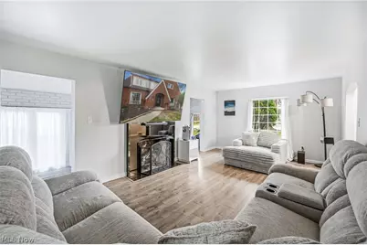 1724 Chestnut Boulevard, Cuyahoga Falls, OH 44223 - Photo 15