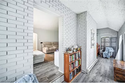 1724 Chestnut Boulevard, Cuyahoga Falls, OH 44223 - Photo 17