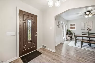 1724 Chestnut Boulevard, Cuyahoga Falls, OH 44223 - Photo 3