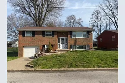 2111 Indiana Street, Parkersburg, WV 26101 - Photo 1