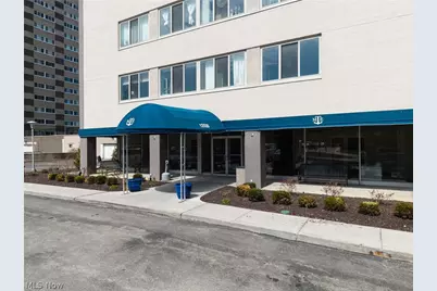 12520 Edgewater Drive #809, Oakwood, OH 44107 - Photo 1