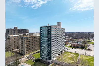 12520 Edgewater Drive #809, Oakwood, OH 44107 - Photo 13