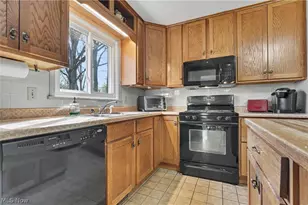 4765 Warwick Dr S, Canfield, OH 44406 - Photo 9