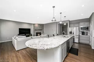 1662 Cobham Ln, Wadsworth, OH 44281 - Photo 7