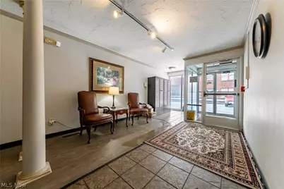 12029 Clifton Boulevard #505, Oakwood, OH 44107 - Photo 3