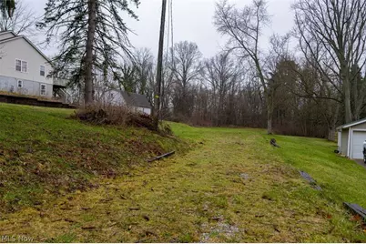 1713 Woods Road, Akron, OH 44306 - Photo 3