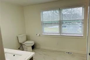 399 Mineola Ave, Akron, OH 44320 - Photo 13