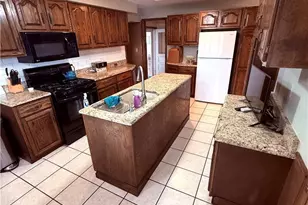 2215 Knollwood Ave, Poland, OH 44514 - Photo 7