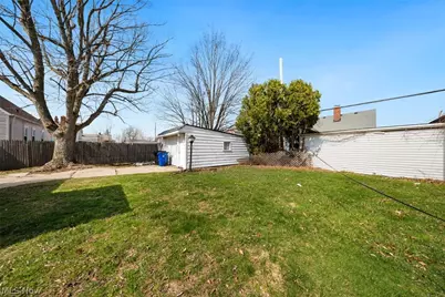 19115 Muskoka Avenue, Loveland, OH 44119 - Photo 27