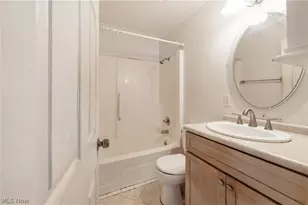 2535 Royal County Down, Uniontown, OH 44685 - Photo 11