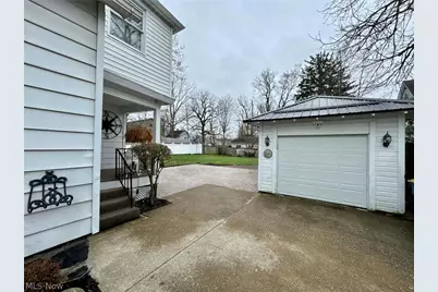 1926 Walnut Boulevard, Ashtabula, OH 44004 - Photo 7