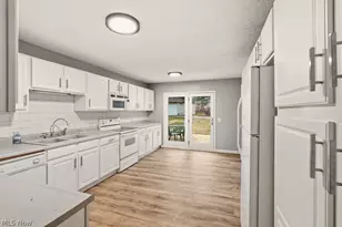 1464 Blair Dr, Akron, OH 44312 - Photo 23