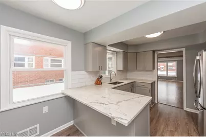 2539 Warrensville Center Road #Down, University Heights, OH 44118 - Photo 13