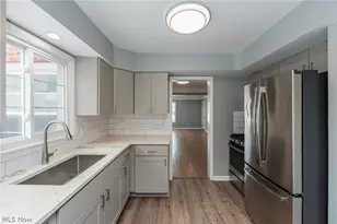 2539 Warrensville Center Rd, University Heights, OH 44118 - Photo 19