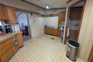 3700 Liberty Ave, Hubbard, OH 44425 - Photo 9