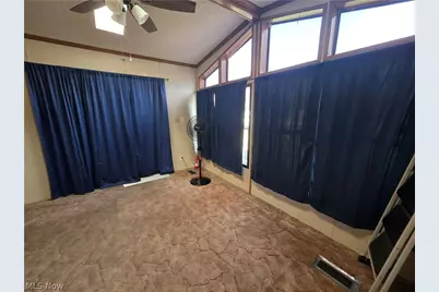 3700 Liberty Avenue, Hubbard, OH 44425 - Photo 13