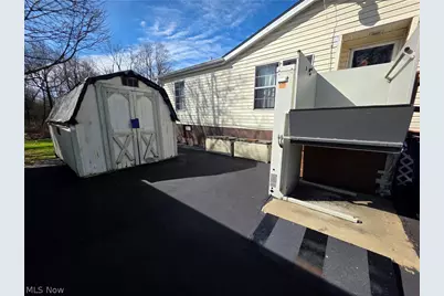 3700 Liberty Avenue, Hubbard, OH 44425 - Photo 5