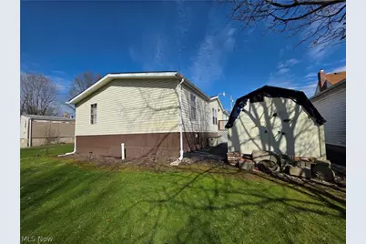 3700 Liberty Avenue, Hubbard, OH 44425 - Photo 23